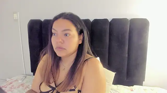 Онлайн чат XXX Amaranoir-