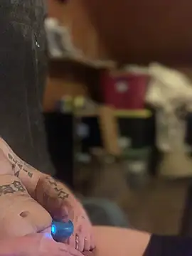 Ldnick69 Show in webcam