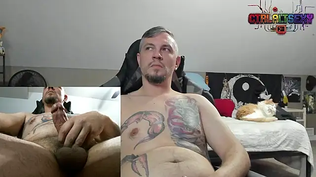 Show modela CtrlAltSexy na web-kameri