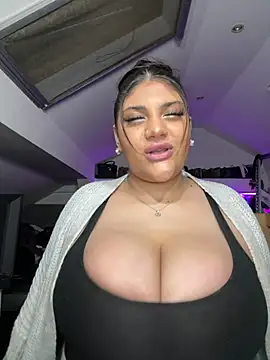 Show modela MinaKhalina na web-kameri