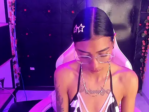 دردشة KarlaSlutSkinny__ الجنسية المباشرة