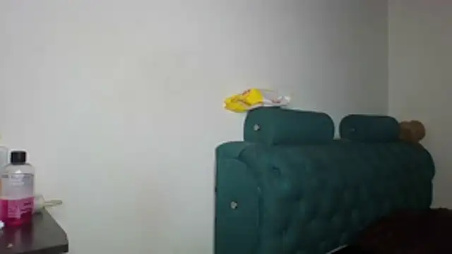 Chat +18 de annibaby_88 ao vivo