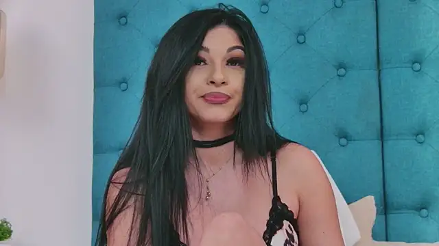 แชท XXX สดของ EmilyColle_