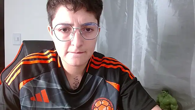 alex_parker07: διαδικτυακό σόου στην κάμερα