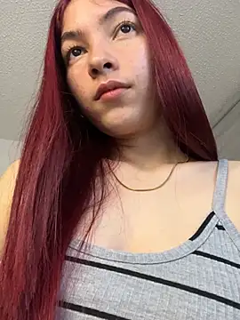 SarahLee__ Adlı Modelin Canlı XXX Sohbeti