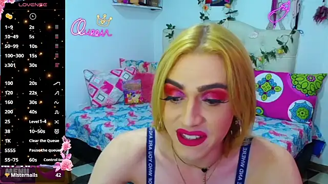 Pokazy przed kamerką – golden_girl01