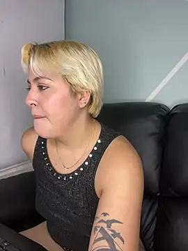 Dakota_Bailey Chat XXX in diretta