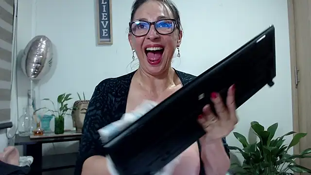 Pokazy przed kamerką – pattymaturex