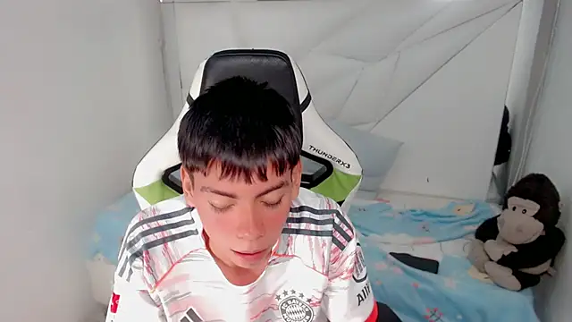 Liarr_ 网络视讯表演