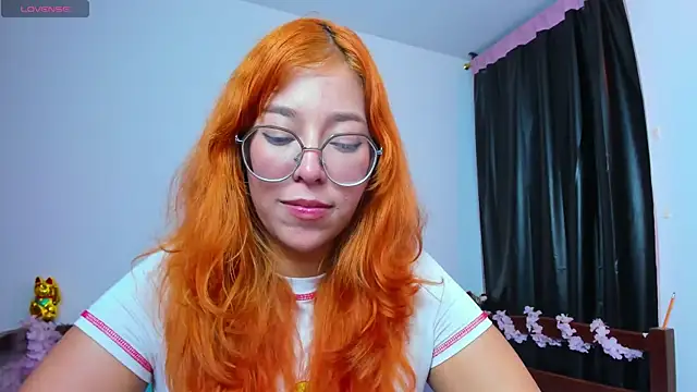 _Moon_Johnson live XXX chat