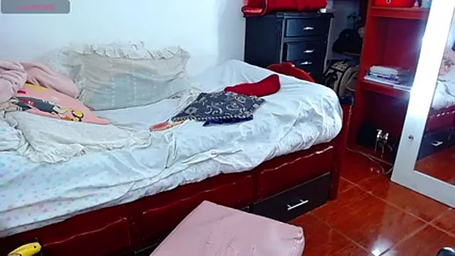 MariamGray1 Live XXX-Chat