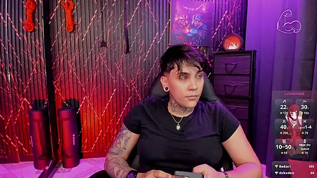 XXX chat uživo modela ZhoeStrong