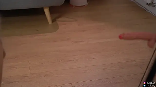 Chatroom XXX en direct de anitaraj_