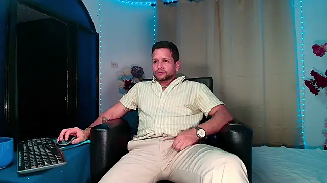 LucasGaeel: διαδικτυακό σόου στην κάμερα