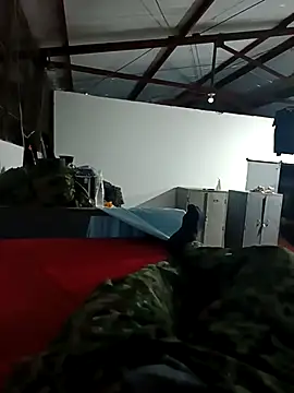 MonasticCanineのライブXXXチャット