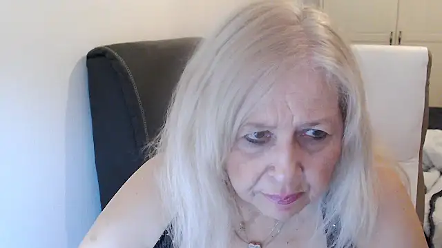 دردشة SusiLifeXXX الجنسية المباشرة