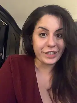 دردشة holyeroticss الجنسية المباشرة