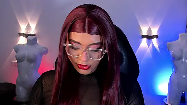 Emili_Roux Adlı Modelin Canlı XXX Sohbeti