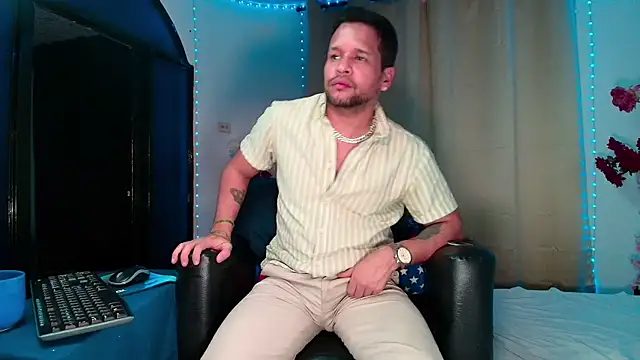 LucasGaeel: απευθείας συνομιλία ΧΧΧ