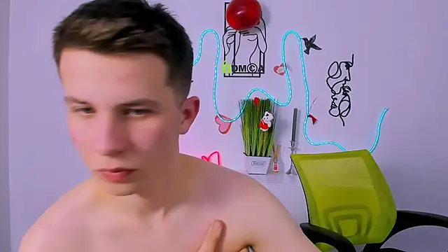 leo_valor: απευθείας συνομιλία ΧΧΧ