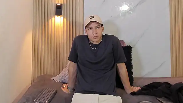 Otto_Andrew: απευθείας συνομιλία ΧΧΧ