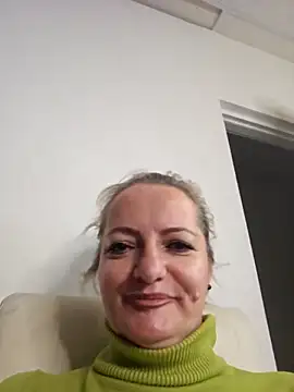 LadyTouchのライブXXXチャット