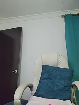 lissglow: онлайн-секс-чат