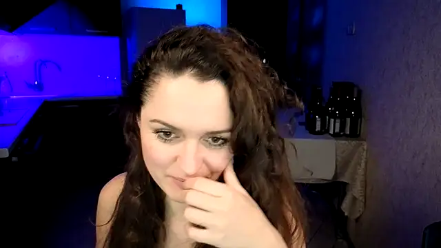 XXX chat uživo modela Cerann1