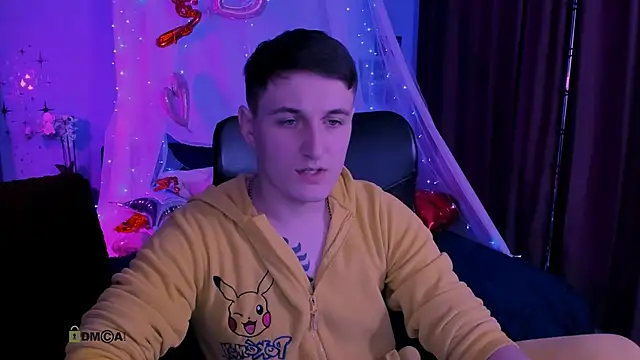 beauty_liam Adlı Modelin Canlı XXX Sohbeti