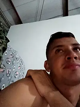 Chat +18 de MonasticCanine ao vivo