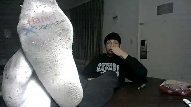 Jbenz420: онлайн-секс-чат