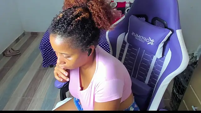 zandra_kiman's Live XXX Chat