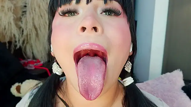 mia_roux1 Adlı Modelin Canlı XXX Sohbeti