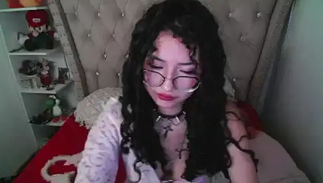 Chat +18 de CherieCurl ao vivo