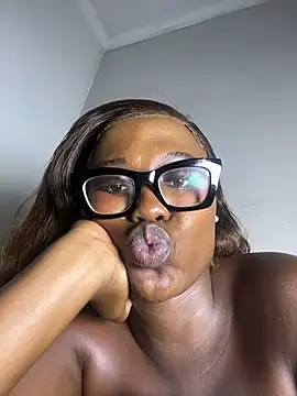 Moonzy77n Live XXX chat