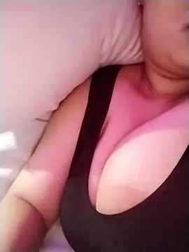 MORYBANIKAn Live XXX chat