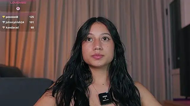 Alison_Miller9: онлайн-секс-чат