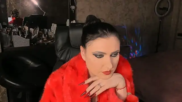 Miss_Poison – Kamerová šou