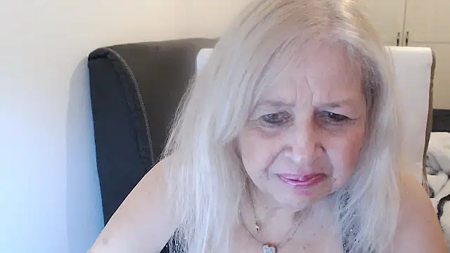 Chat +18 de SusiLifeXXX ao vivo