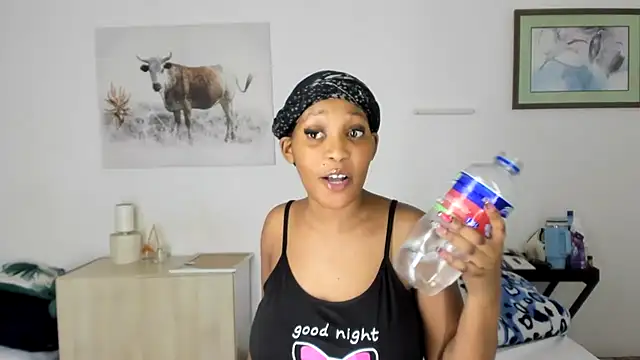 ConnieSmall24 Show in webcam