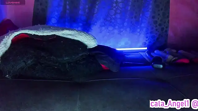 Cata-angel Chat XXX live