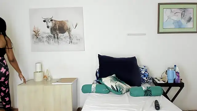 ConnieSmall24 Pertunjukan Webcam