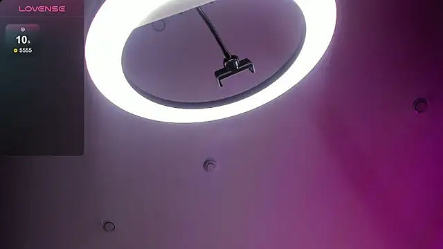 hey_tessa: απευθείας συνομιλία ΧΧΧ