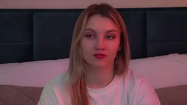 StacyEvances: онлайн-секс-чат