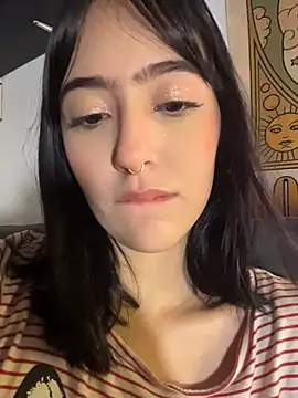 HinaSweet Adlı Modelin Canlı XXX Sohbeti