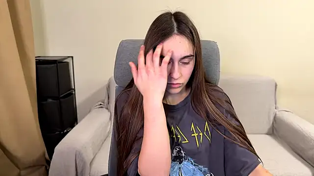 AliceKolltt: απευθείας συνομιλία ΧΧΧ