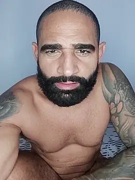 Lucius40 Webcam Show