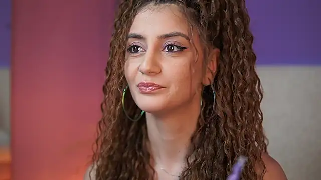 SabrinaHope Adlı Modelin Canlı XXX Sohbeti