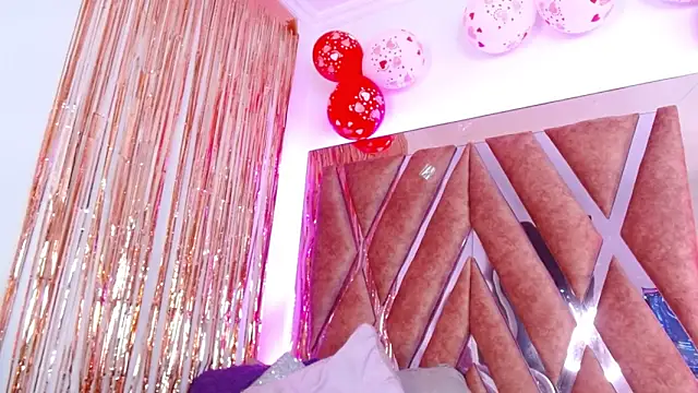 Noah_Morphy Show in webcam