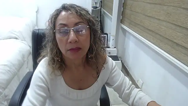 jesy_hot – webcam-show